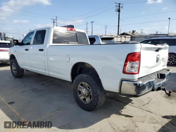 ✅ 2022 Ram 3500 Tradesman • VIN: 3C63R3GJ9NG288971 • Лот: 86701745. Опубликован ранее на Copart с пробегом 115 522 миль. Бесплатный доступ к архиву аукционных продаж из США и подробный отчёт об истории автомобиля на DreamBid. Изображение 2.