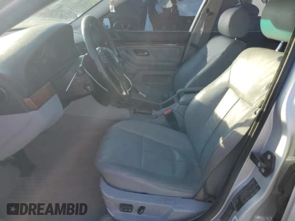 ✅ 2001 BMW 5 Series 530i • VIN: WBADT63421CF14345 • Лот: 92522885. Опубликован ранее на Copart с пробегом 277 568 миль. Бесплатный доступ к архиву аукционных продаж из США и подробный отчёт об истории автомобиля на DreamBid. Изображение 7.