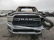 ✅ 2019 Ram 2500 Tradesman • VIN: 3C6UR5HL1KG685084 • Lot: 51698585. Wystawiony na Copart z przebiegiem Nie podano. Bezpłatny archiwum sprzedaży aukcyjnych z USA i szczegółowy raport historii pojazdu na DreamBid. Zdjęcie 5.