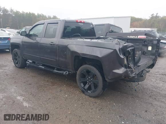 2016 Chevrolet Silverado 1500 LT with VIN 1GCVKREC0GZ195899, listed as a IAAI auction lot 43356968 with 225,032 mi miles and . Bid and sale history available at DreamBid. Image 3.