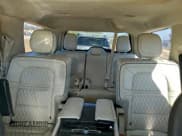 ✅ 2021 Lincoln Navigator Black Label • VIN: 5LMJJ2TT4MEL06204 • Lot: 94299095. Wystawiony na Copart z przebiegiem 132 426 mil. Bezpłatny archiwum sprzedaży aukcyjnych z USA i szczegółowy raport historii pojazdu na DreamBid. Zdjęcie 10.