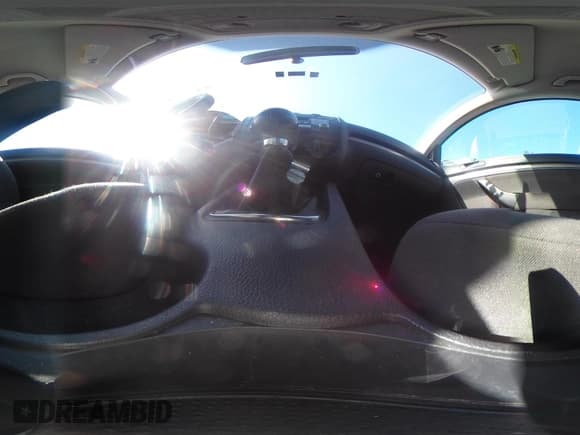 ✅ 2009 Volkswagen Rabbit S • VIN: WVWAA71K59W130974 • Lot: 42153987. Wystawiony na IAAI z przebiegiem 158 314 mil. Bezpłatny archiwum sprzedaży aukcyjnych z USA i szczegółowy raport historii pojazdu na DreamBid. Zdjęcie 18.