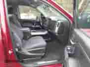 2018 Chevrolet Silverado 1500 LT z VIN 1GCVKREC6JZ176877, wystawiony jako IAAI lot #43559571 z przebiegiem Nie podano mil oraz . Historia ofert i sprzedaży dostępna na DreamBid. Obrazek 5.