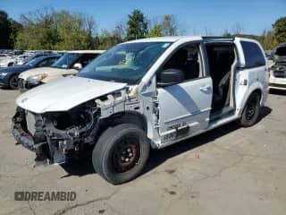 2016 Dodge Grand Caravan American Value with VIN 2C4RDGBGXGR116918, listed as a Copart auction lot 84472645 with 150,391 mi miles and Clean title. Bid and sale history available at DreamBid. Image 1.