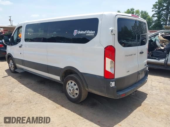 ✅ 2024 Ford Transit Passenger XL • VIN: 1FBAX9Y83RKB87058 • Lot: 42699200. Wystawiony na IAAI z przebiegiem 28 999 mil. Bezpłatny archiwum sprzedaży aukcyjnych z USA i szczegółowy raport historii pojazdu na DreamBid. Zdjęcie 3.