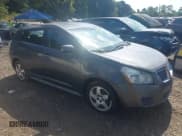 ✅ 2009 Pontiac Vibe 1SA • VIN: 5Y2SP67849Z450410 • Lot: 43287478. Wystawiony na IAAI z przebiegiem 209 794 mil. Bezpłatny archiwum sprzedaży aukcyjnych z USA i szczegółowy raport historii pojazdu na DreamBid. Zdjęcie 1.