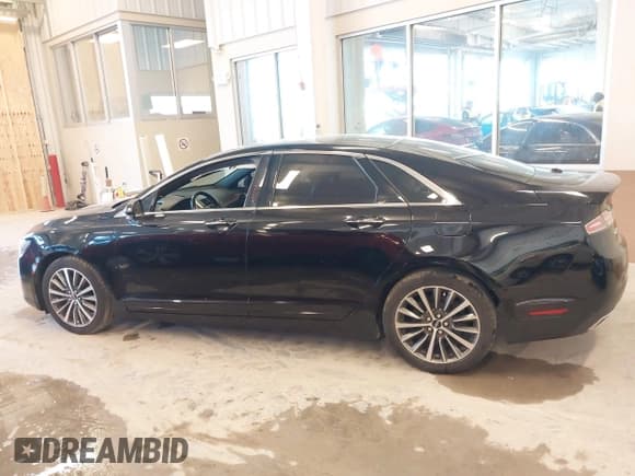 ✅ 2018 Lincoln MKZ Select • VIN: 3LN6L5C9XJR628606 • Lot: 41688892. Wystawiony na IAAI z przebiegiem 76 612 mil. Bezpłatny archiwum sprzedaży aukcyjnych z USA i szczegółowy raport historii pojazdu na DreamBid. Zdjęcie 14.