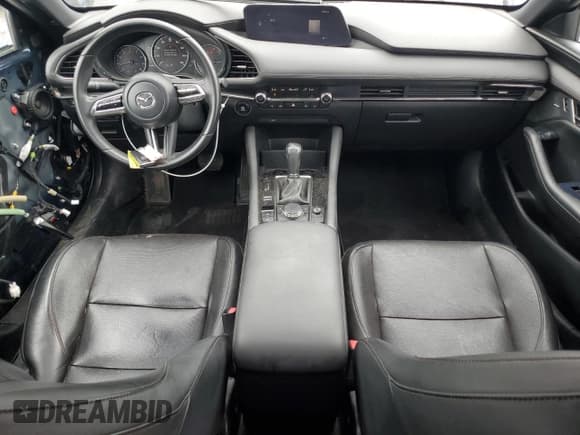 ✅ 2019 Mazda 3 Premium • VIN: JM1BPBNM7K1125540 • Лот: 58584445. Опубликован ранее на Copart с пробегом 83 843 миль. Бесплатный доступ к архиву аукционных продаж из США и подробный отчёт об истории автомобиля на DreamBid. Изображение 8.