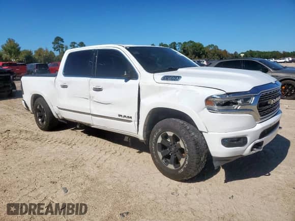 2022 Ram 1500 Limited z VIN 1C6SRFHT4NN375309, wystawiony jako Copart lot #85382785 z przebiegiem 11 873 mil mil oraz Szkoda całkowita • Salvage title. Historia ofert i sprzedaży dostępna na DreamBid. Obrazek 4.