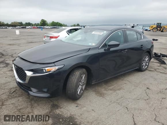 ✅ 2021 Mazda 3 S • VIN: JM1BPAAL5M1311166 • Lot: 55552095. Listed on Copart with 41,811 mi. Free auction sales archive from the USA and detailed vehicle history report at DreamBid. Image 1.