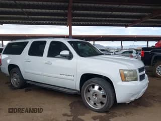 ✅ 2008 Chevrolet Suburban 3LT • VIN: 3GNFC16058G300128 • Lot: 43274093. Wystawiony na IAAI z przebiegiem 188 737 mil. Bezpłatny archiwum sprzedaży aukcyjnych z USA i szczegółowy raport historii pojazdu na DreamBid. Zdjęcie 1.