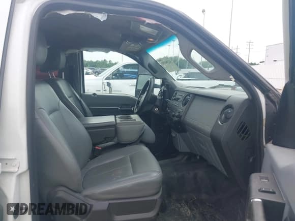 ✅ 2012 Ford F-250 XL • VIN: 1FT7W2BT4CEB57781 • Лот: 42384393. Опубликован ранее на IAAI с пробегом 252 719 миль. Бесплатный доступ к архиву аукционных продаж из США и подробный отчёт об истории автомобиля на DreamBid. Изображение 5.