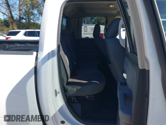 ✅ 2016 Ram 1500 SLT • VIN: 1C6RR6GT1GS332177 • Lot: 43591506. Listed on IAAI with 140,401 mi. Free auction sales archive from the USA and detailed vehicle history report at DreamBid. Image 8.