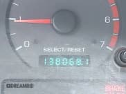 ✅ 1999 Ford Mustang • VIN: 1FAFP4046XF202967 • Lot: 42574831. Wystawiony na IAAI z przebiegiem 138 068 mil. Bezpłatny archiwum sprzedaży aukcyjnych z USA i szczegółowy raport historii pojazdu na DreamBid. Zdjęcie 15.