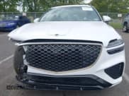 ✅ 2022 Genesis GV70 Sport • VIN: KMUMCDTCXNU029282 • Lot: 43235962. Wystawiony na IAAI z przebiegiem 30 937 mil. Bezpłatny archiwum sprzedaży aukcyjnych z USA i szczegółowy raport historii pojazdu na DreamBid. Zdjęcie 6.