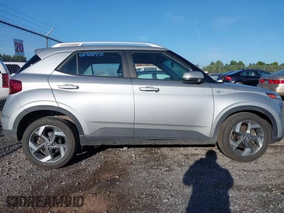 ✅ 2022 Hyundai Venue SEL • VIN: KMHRC8A35NU133080 • Lot: 40300938. Listed on IAAI with 95,510 mi. Free auction sales archive from the USA and detailed vehicle history report at DreamBid. Image 13.
