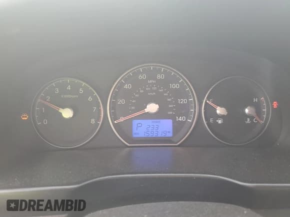 ✅ 2012 Hyundai Santa Fe Limited • VIN: 5XYZK4AG5CG143223 • Lot: 69582444. Listed on Copart with 159,319 mi. Free auction sales archive from the USA and detailed vehicle history report at DreamBid. Image 9.