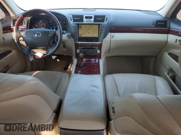 ✅ 2010 Lexus LS 460 • VIN: JTHBL5EF5A5098214 • Лот: 71899705. Опубликован ранее на Copart с пробегом 144 267 миль. Бесплатный доступ к архиву аукционных продаж из США и подробный отчёт об истории автомобиля на DreamBid. Изображение 8.