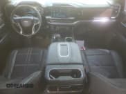 ✅ 2022 Chevrolet Silverado 1500 • VIN: 1GCUDJET0NZ582523 • Лот: 49478715. Опубликован ранее на Copart с пробегом 64 276 миль. Бесплатный доступ к архиву аукционных продаж из США и подробный отчёт об истории автомобиля на DreamBid. Изображение 8.