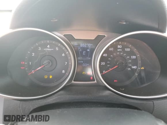 ✅ 2012 Hyundai Veloster w/Red Int • VIN: KMHTC6AD6CU058907 • Lot: 81032904. Wystawiony na Copart z przebiegiem 88 270 mil. Bezpłatny archiwum sprzedaży aukcyjnych z USA i szczegółowy raport historii pojazdu na DreamBid. Zdjęcie 9.