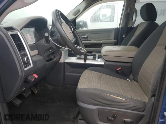 ✅ 2010 Dodge 1500 Laramie • VIN: 1D7RV1CT2AS149364 • Lot: 84591824. Wystawiony na Copart z przebiegiem 144 283 mil. Bezpłatny archiwum sprzedaży aukcyjnych z USA i szczegółowy raport historii pojazdu na DreamBid. Zdjęcie 7.