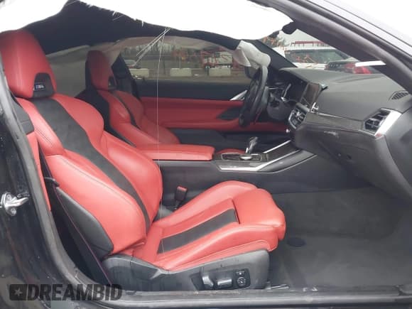 ✅ 2023 BMW M4 Competition xDrive • VIN: WBS43AZ04PCL58351 • Lot: 41307049. Listed on IAAI with 33,207 mi. Free auction sales archive from the USA and detailed vehicle history report at DreamBid. Image 5.