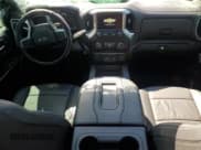 ✅ 2021 Chevrolet Silverado 1500 LT Trail Boss • VIN: 1GCPYFEL6MZ234755 • Lot: 57093574. Wystawiony na Copart z przebiegiem 42 589 mil. Bezpłatny archiwum sprzedaży aukcyjnych z USA i szczegółowy raport historii pojazdu na DreamBid. Zdjęcie 8.