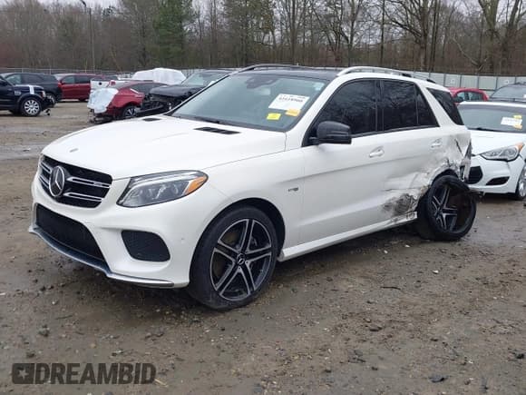 ✅ 2019 Mercedes-Benz GLE 43 AMG • VIN: 4JGDA6EB9KB183476 • Lot: 41618960. Listed on IAAI with 34,606 mi. Free auction sales archive from the USA and detailed vehicle history report at DreamBid. Image 18.