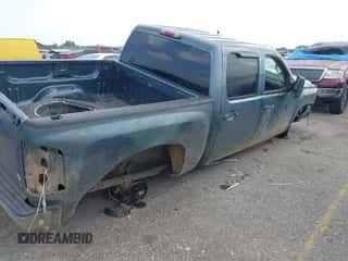 2007 Chevrolet Silverado 1500 1LT z VIN 2GCEC13C271597207, wystawiony jako IAAI lot #42639890 z przebiegiem 247 290 mil mil oraz . Historia ofert i sprzedaży dostępna na DreamBid. Obrazek 4.