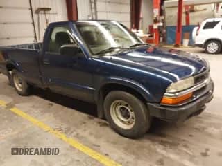 2003 Chevrolet S-10 LS with VIN 1GCCS14H738247132, listed as a IAAI auction lot 43443559 with 111,570 mi miles and . Bid and sale history available at DreamBid. Image 1.