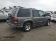 ✅ 1998 Ford Explorer XLT • VIN: 1FMZU35P9WUB58658 • Lot: 90348945. Listed on Copart with 235,399 mi. Free auction sales archive from the USA and detailed vehicle history report at DreamBid. Image 3.