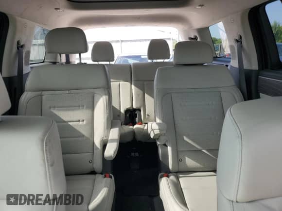 2024 Hyundai Santa Fe Calligraphy with VIN 5NMP5DGL9RH019702, listed as a Copart auction lot 64684665 with 19,213 mi miles and Salvage title. Bid and sale history available at DreamBid. Image 10.