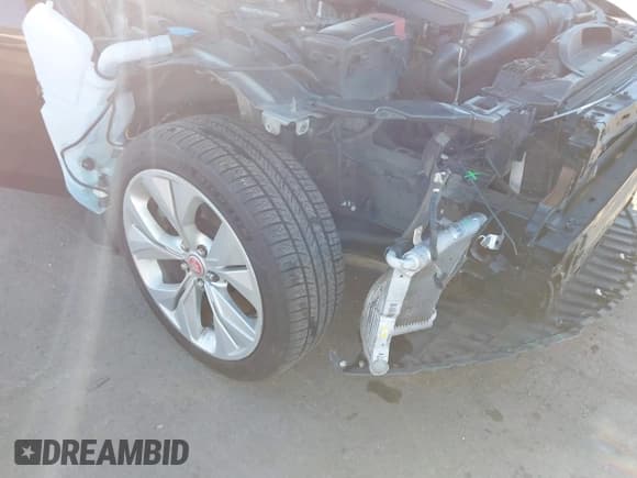 ✅ 2020 Jaguar XE S • VIN: SAJAJ4FX8LCP64390 • Лот: 43571463. Опубликован ранее на IAAI с пробегом 66 962 миль. Бесплатный доступ к архиву аукционных продаж из США и подробный отчёт об истории автомобиля на DreamBid. Изображение 6.