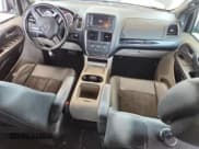 ✅ 2020 Dodge Grand Caravan SXT • VIN: 2C4RDGCG0LR166459 • Лот: 66605955. Опубликован ранее на Copart с пробегом 100 180 миль. Бесплатный доступ к архиву аукционных продаж из США и подробный отчёт об истории автомобиля на DreamBid. Изображение 8.