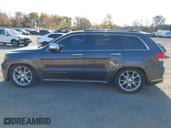 ✅ 2014 Jeep Grand Cherokee Summit • VIN: 1C4RJFJG3EC450430 • Lot: 43644134. Listed on IAAI with 156,670 mi. Free auction sales archive from the USA and detailed vehicle history report at DreamBid. Image 15.
