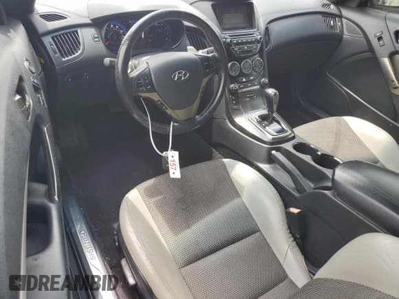 ✅ 2014 Hyundai Genesis Coupe Premium • VIN: KMHHT6KDXEU119859 • Lot: 65959445. Wystawiony na Copart z przebiegiem 124 491 mil. Bezpłatny archiwum sprzedaży aukcyjnych z USA i szczegółowy raport historii pojazdu na DreamBid. Zdjęcie 8.