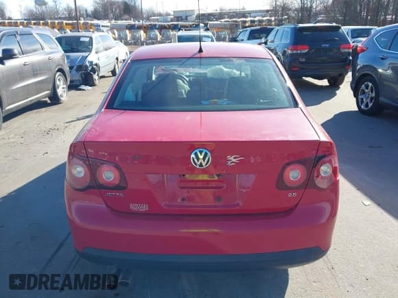 ✅ 2010 Volkswagen Jetta Limited Edition • VIN: 3VWAZ7AJ9AM128663 • Lot: 41669213. Wystawiony na IAAI z przebiegiem 148 076 mil. Bezpłatny archiwum sprzedaży aukcyjnych z USA i szczegółowy raport historii pojazdu na DreamBid. Zdjęcie 16.