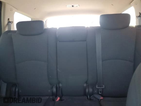 ✅ 2009 Kia Borrego LX • VIN: KNDJH741895022028 • Lot: 91077095. Listed on Copart with 266,918 mi. Free auction sales archive from the USA and detailed vehicle history report at DreamBid. Image 10.