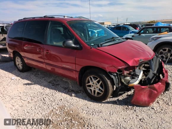 ✅ 2000 Dodge Caravan SE • VIN: 1B4GP44G9YB733864 • Lot: 67835925. Listed on Copart with 153,322 mi. Free auction sales archive from the USA and detailed vehicle history report at DreamBid. Image 4.
