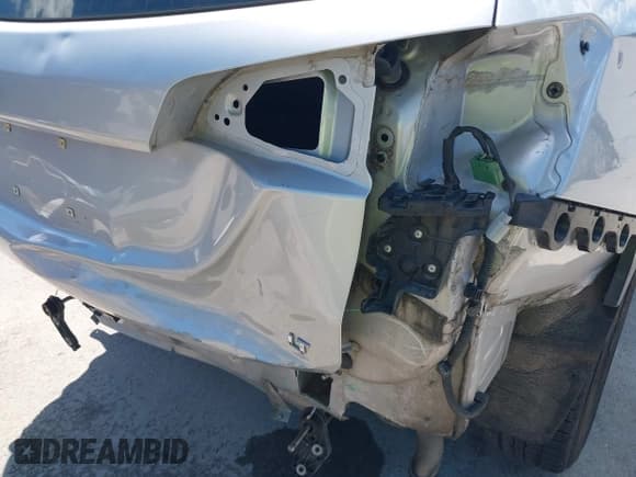 ✅ 2019 Chevrolet Equinox LT • VIN: 3GNAXKEV6KL132175 • Лот: 43114505. Опубликован ранее на IAAI с пробегом 88 044 миль. Бесплатный доступ к архиву аукционных продаж из США и подробный отчёт об истории автомобиля на DreamBid. Изображение 19.