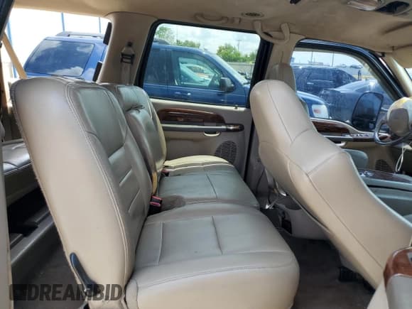 ✅ 2002 Ford Excursion Limited • VIN: 1FMNU42F82EC93117 • Лот: 63658125. Опубликован ранее на Copart с пробегом 363 451 миль. Бесплатный доступ к архиву аукционных продаж из США и подробный отчёт об истории автомобиля на DreamBid. Изображение 11.