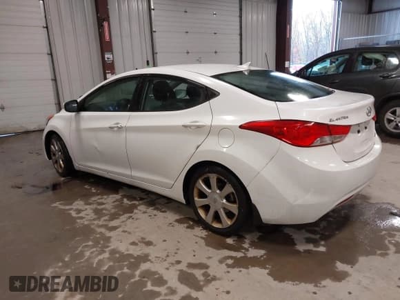 ✅ 2013 Hyundai Elantra Limited • VIN: 5NPDH4AE8DH431898 • Лот: 43581463. Опубликован ранее на IAAI с пробегом 135 352 миль. Бесплатный доступ к архиву аукционных продаж из США и подробный отчёт об истории автомобиля на DreamBid. Изображение 3.