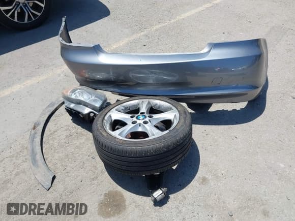 ✅ 2011 BMW 1 Series 128i • VIN: WBAUP9C58BVL89949 • Lot: 42086813. Listed on IAAI with 115,723 mi. Free auction sales archive from the USA and detailed vehicle history report at DreamBid. Image 11.