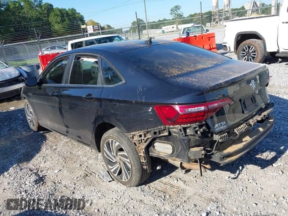 ✅ 2020 Volkswagen Jetta SEL • VIN: 3VWE57BU2LM093697 • Lot: 40437984. Listed on IAAI with 76,803 mi. Free auction sales archive from the USA and detailed vehicle history report at DreamBid. Image 3.