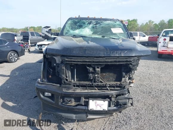 ✅ 2019 Ford F-250 XL • VIN: 1FT7W2B69KEG82649 • Lot: 42119089. Listed on IAAI with 147,490 mi. Free auction sales archive from the USA and detailed vehicle history report at DreamBid. Image 11.