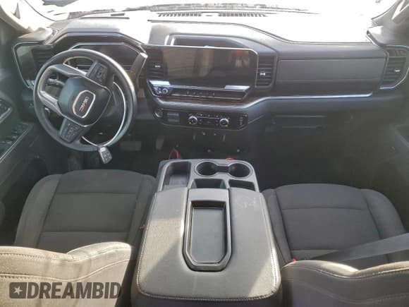 ✅ 2024 GMC Sierra 3500HD SLE • VIN: 1GT49TEYXRF390591 • Lot: 87462795. Wystawiony na Copart z przebiegiem Nie podano. Bezpłatny archiwum sprzedaży aukcyjnych z USA i szczegółowy raport historii pojazdu na DreamBid. Zdjęcie 8.