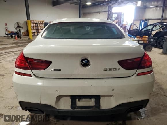 ✅ 2015 BMW 6 Series 650i xDrive • VIN: WBA6B4C54FD761289 • Лот: 55652935. Опубликован ранее на Copart с пробегом 146 397 миль. Бесплатный доступ к архиву аукционных продаж из США и подробный отчёт об истории автомобиля на DreamBid. Изображение 6.