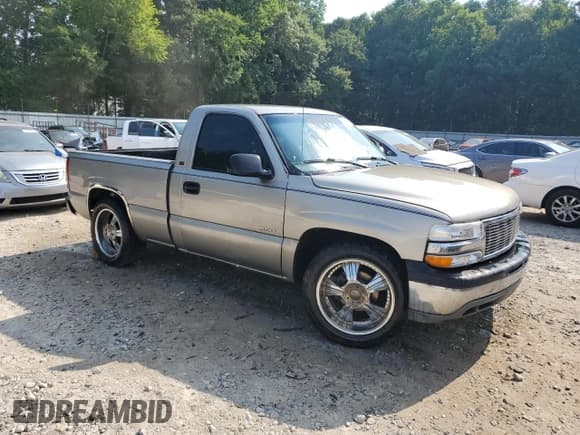 ✅ 1999 Chevrolet Silverado 1500 • VIN: 1GCEC14W8XZ127814 • Лот: 62000495. Опубликован ранее на Copart с пробегом 320 913 миль. Бесплатный доступ к архиву аукционных продаж из США и подробный отчёт об истории автомобиля на DreamBid. Изображение 4.