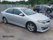 ✅ 2014 Toyota Camry SE • VIN: 4T1BF1FK7EU340957 • Lot: 42588979. Wystawiony na IAAI z przebiegiem 154 832 mil. Bezpłatny archiwum sprzedaży aukcyjnych z USA i szczegółowy raport historii pojazdu na DreamBid. Zdjęcie 1.