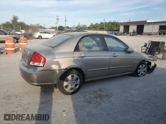 ✅ 2008 Kia Spectra EX • VIN: KNAFE121085531332 • Lot: 81925795. Listed on Copart with 204,340 mi. Free auction sales archive from the USA and detailed vehicle history report at DreamBid. Image 3.
